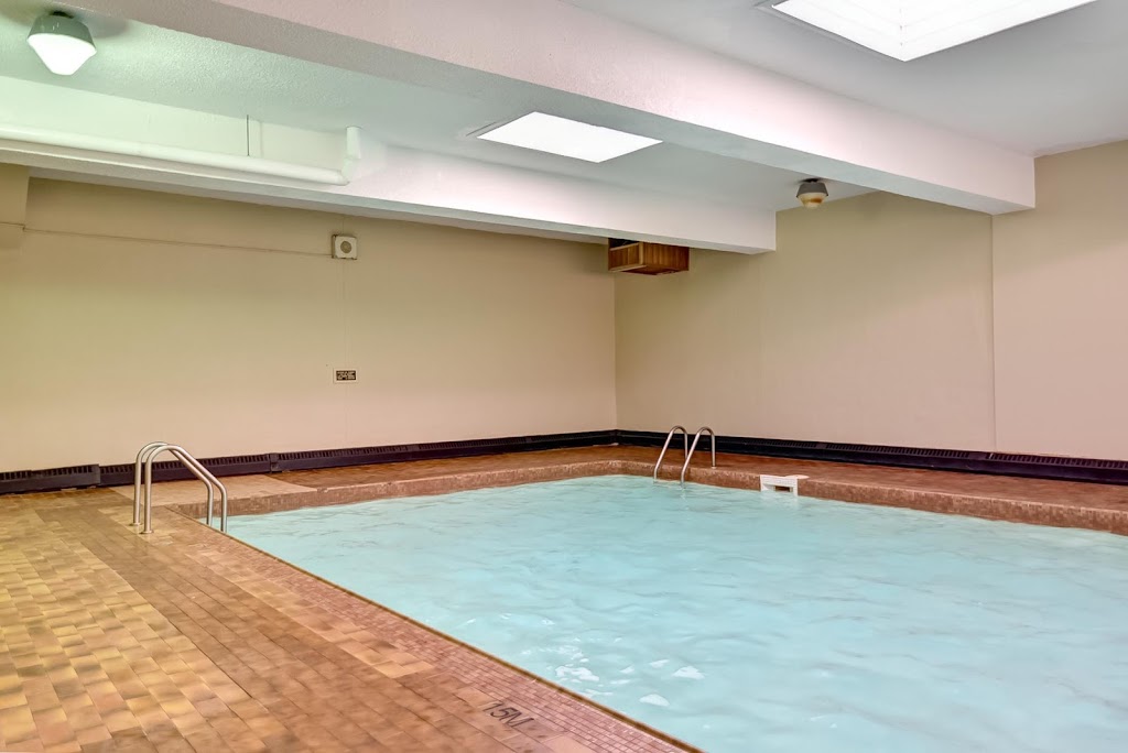 Hi-Rise 4 | 700 Rue de Gaspé, Verdun, QC H3E 1H2, Canada | Phone: (514) 769-8982