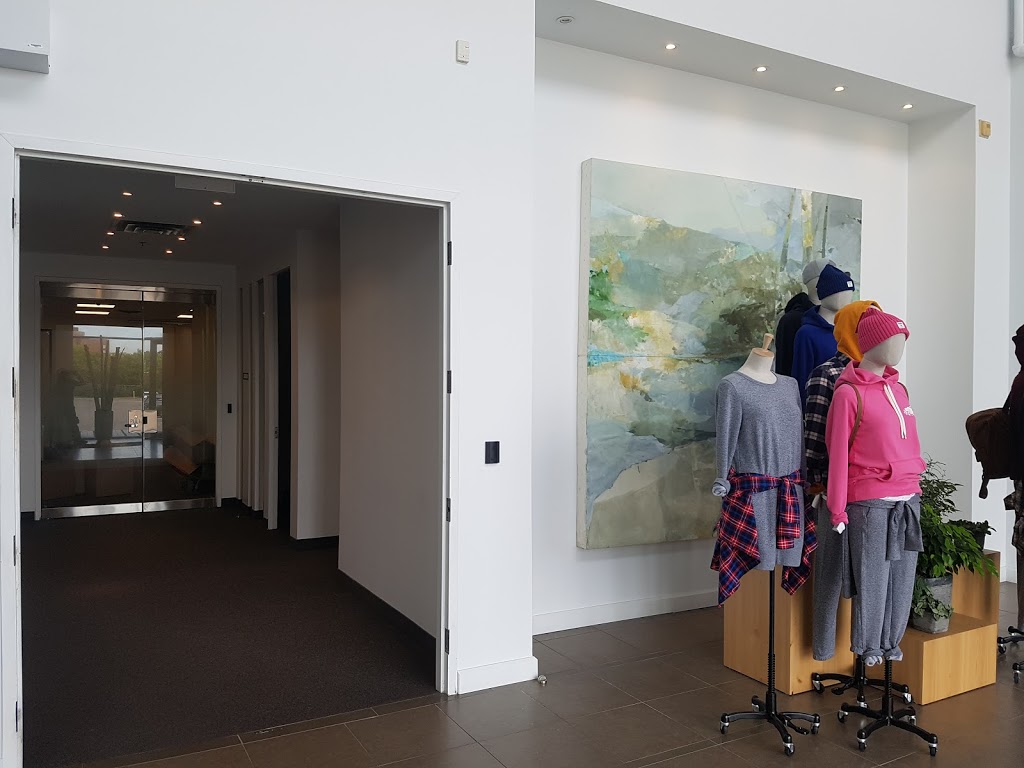 Roots | 1400 Castlefield Ave, York, ON M6B 4C4, Canada | Phone: (416) 781-3574