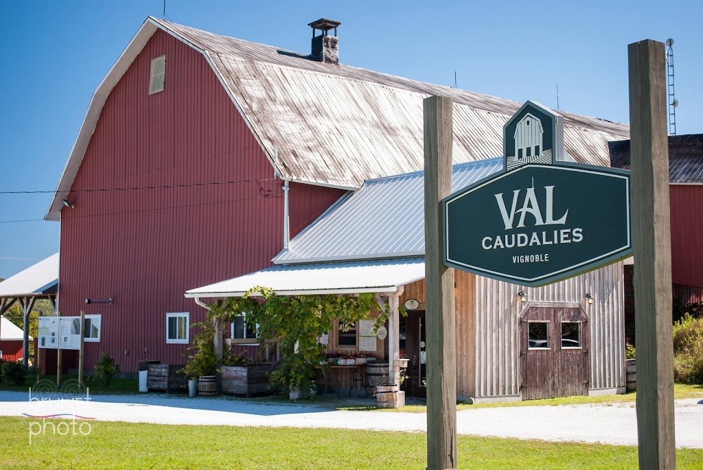 Vignoble Val Caudalies | 4921 Rue Principale, Dunham, QC J0E 1M0, Canada | Phone: (450) 295-2333