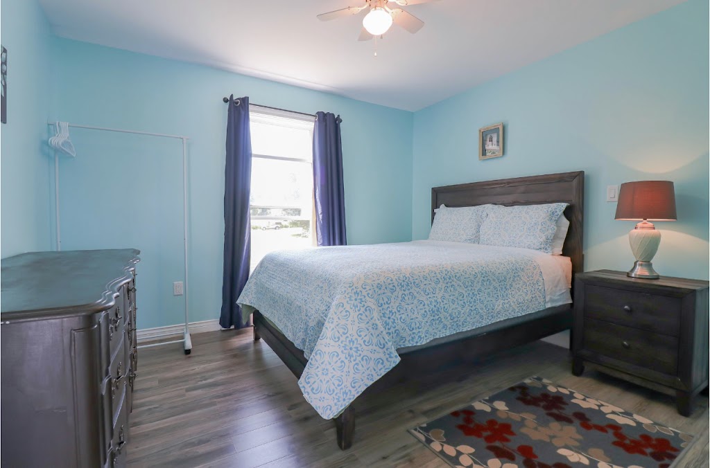 Baywatch Lighthouse and Cottages | 3805 Portage Rd, Brackley Beach, PE C1E 2W3, Canada | Phone: (902) 672-3478
