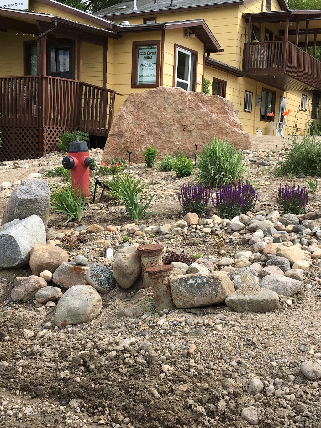 Cozy Corner Suites | 410 Elizabeth Ave, Manitou Beach, SK S0K 4T1, Canada | Phone: (306) 570-7554