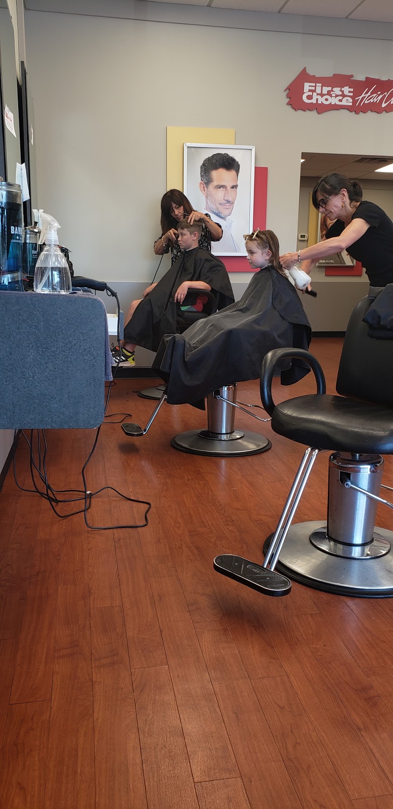 First Choice Haircutters | 211 N Front St, Belleville, ON K8P 3C3, Canada | Phone: (613) 968-8344