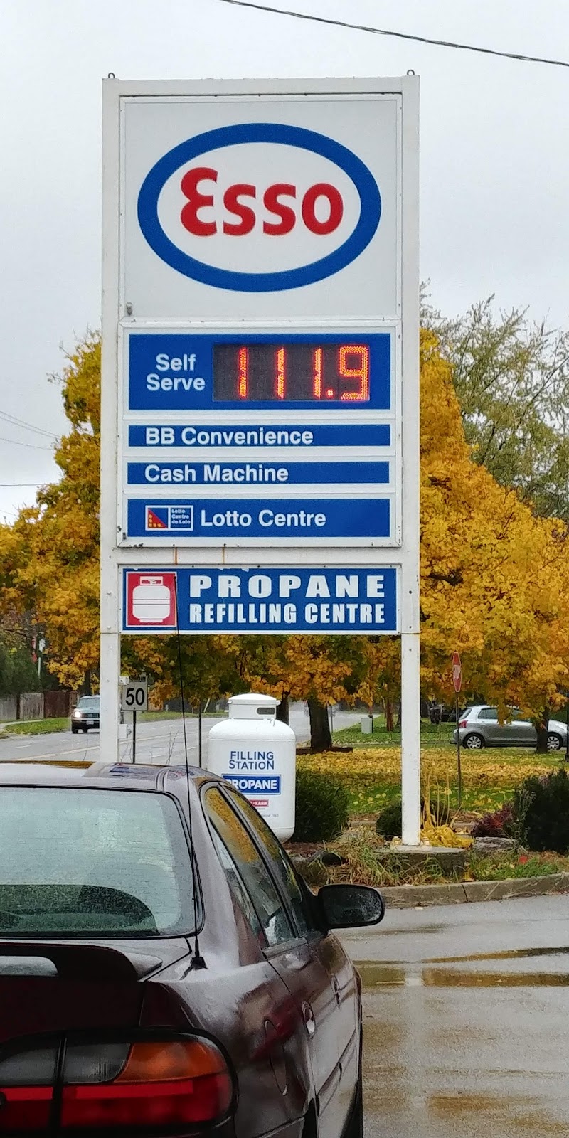 Esso | 419 West St, Simcoe, ON N3Y 1Y1, Canada | Phone: (519) 428-1534