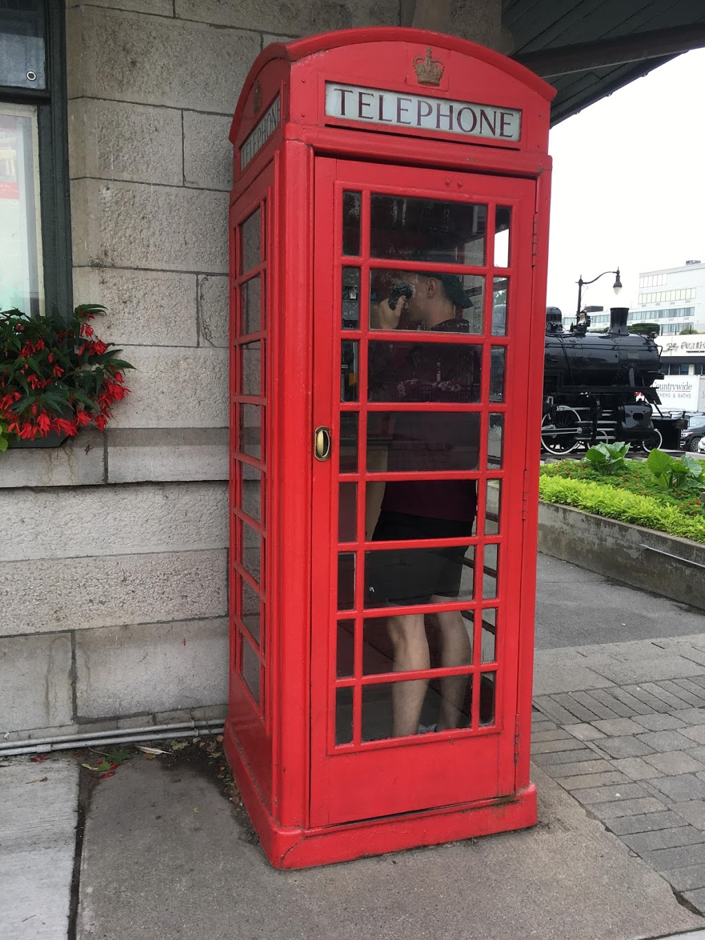 Kingston Visitor Information Centre | 209 Ontario St, Kingston, ON K7L 2Z1, Canada | Phone: (613) 548-4415