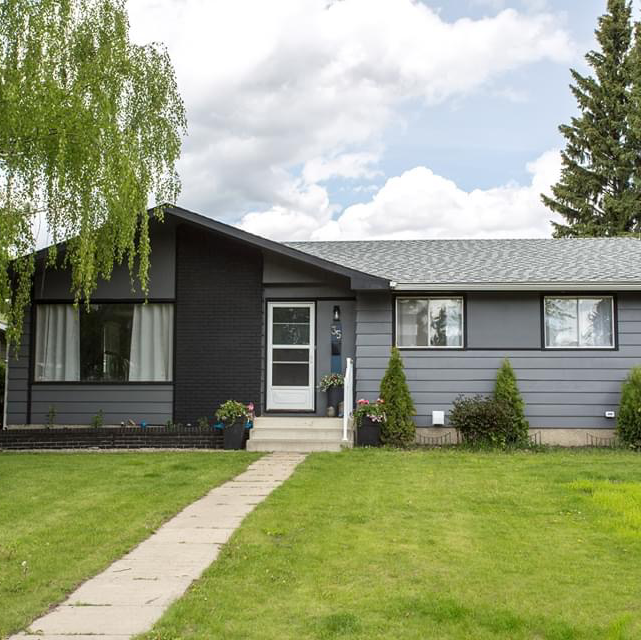 Melissa Morin - Real Estate In Red Deer | 3617F 50 Ave, Red Deer, AB T4N 3Y5, Canada | Phone: (403) 318-5665