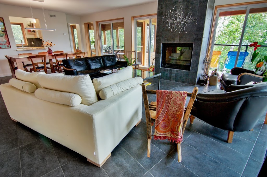 Domaine du Coteau | 170 Rue du Marais, Saint-Ferréol-les-Neiges, QC G0A 3R0, Canada | Phone: (514) 989-8777