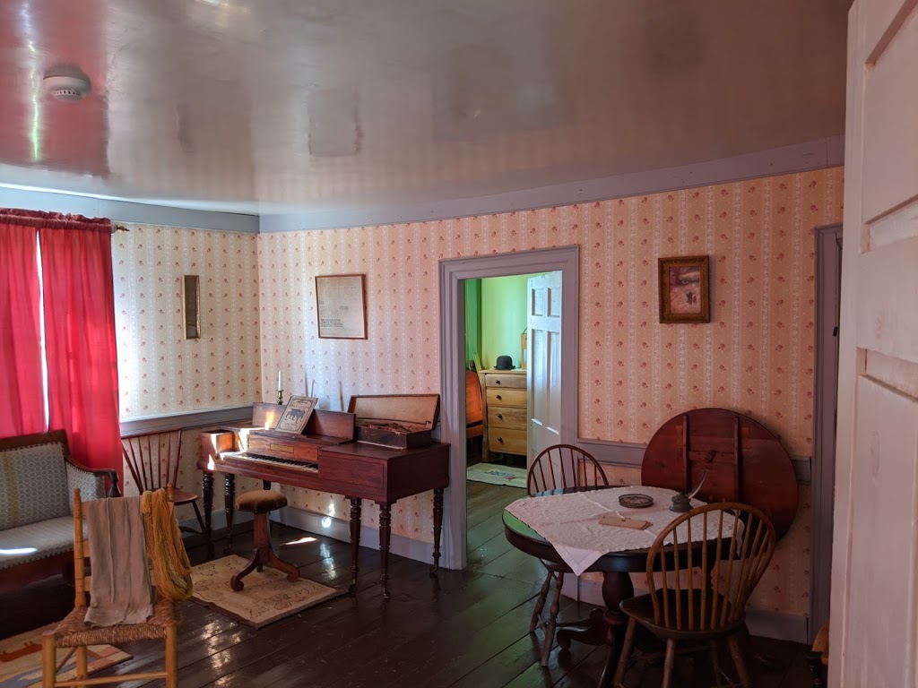 Ross Farm Museum | museum | 4568 NS-12, New Ross, NS B0J 2M0, Canada | 9026892210 OR +1 902-689-2210