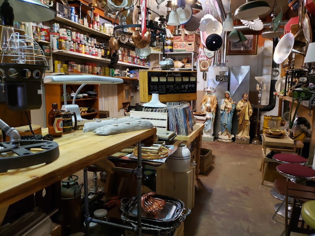 Antiquaire Dany St-Jean | 653 QC-169, Sainte-Jeanne-dArc, QC G0W 1E0, Canada | Phone: (418) 637-6866