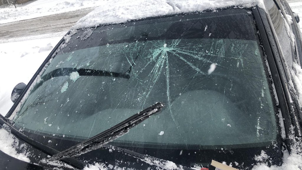 DannyAutoGlass | 539 Jevlan Dr unit A, Vaughan, ON L4L 8W1, Canada | Phone: (905) 456-3266