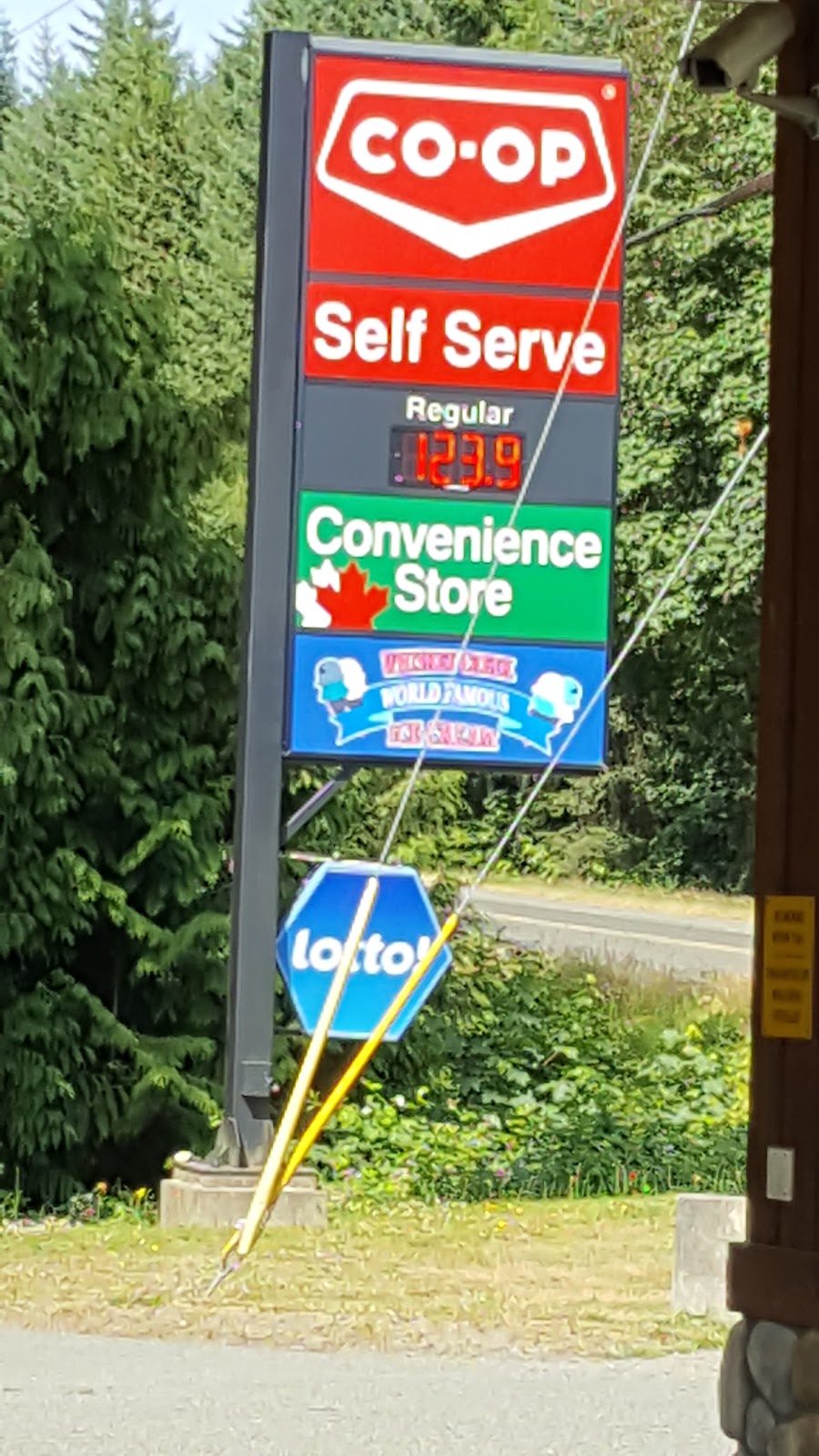 Mid Island Co-Op Whiskey Creek | 3702 Alberni Hwy, Qualicum Beach, BC V9K 1X7, Canada | Phone: (250) 752-9261