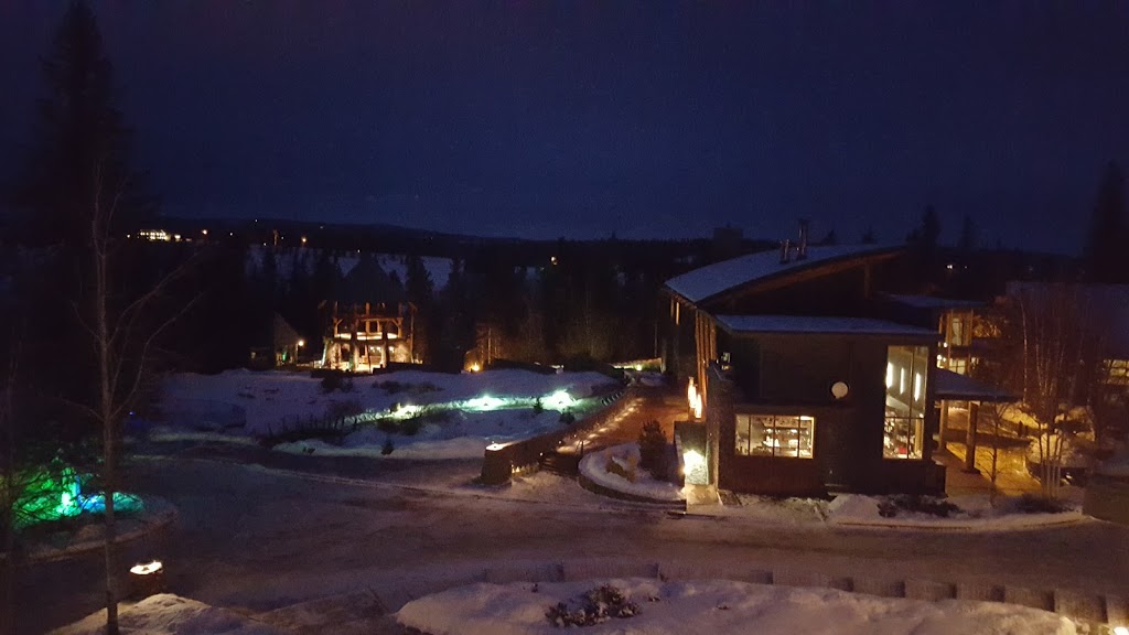 Azuridge Hotel | Foothills No. 31, AB T0L 1W0, Canada | Phone: (403) 931-0100