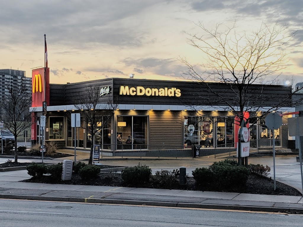 McDonalds | 3030 Don Mills Rd, North York, ON M2J 3C1, Canada | Phone: (416) 494-9335