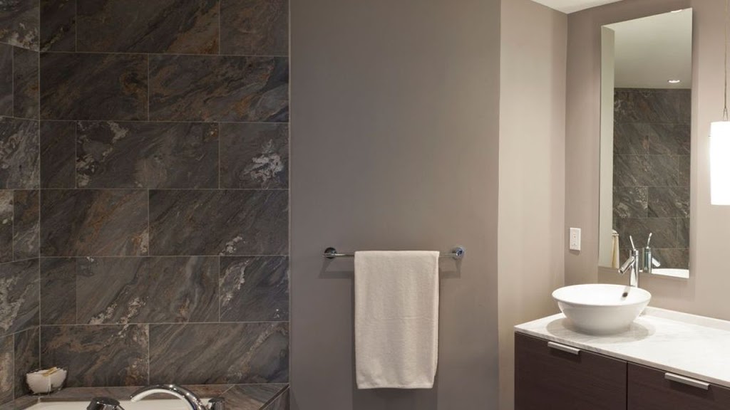 La Moore Home Reno | 400 Gothic Dr, Oshawa, ON L1N 7S4, Canada | Phone: (647) 780-9865