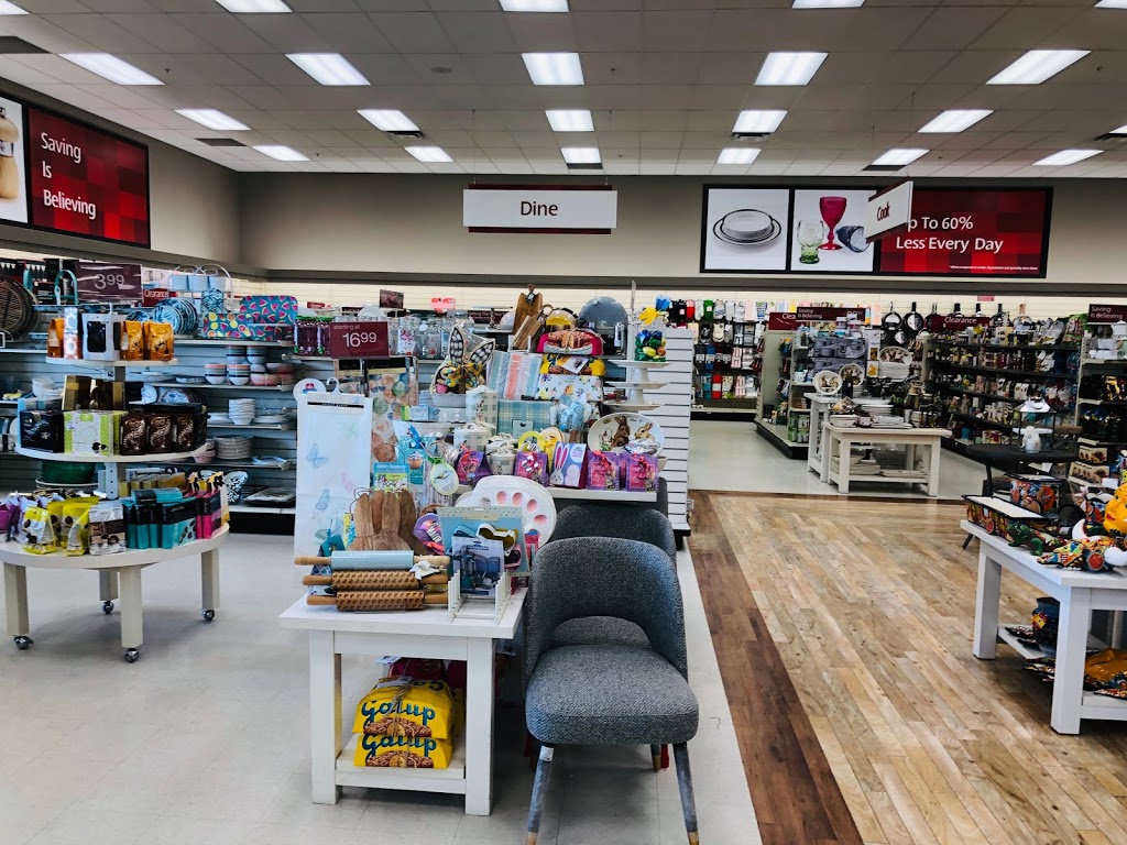 Winners & HomeSense | 19800 Lougheed Hwy, Pitt Meadows, BC V3Y 2W1, Canada | Phone: (604) 465-4330
