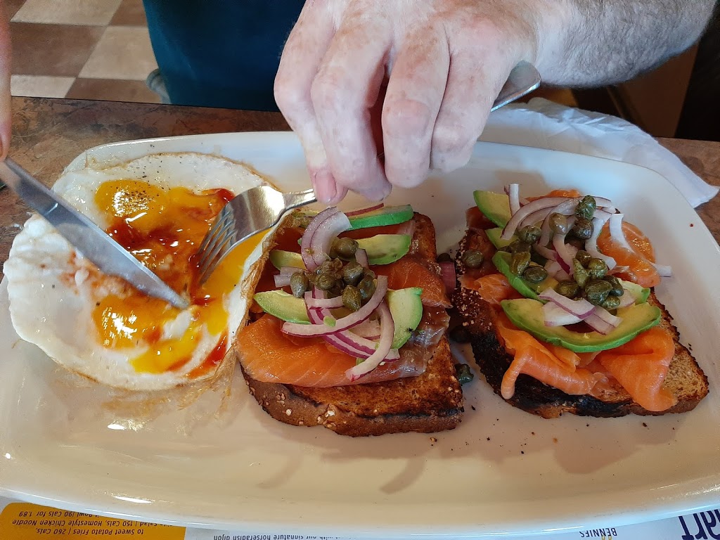 Eggsmart | 40 Bolton St, Bobcaygeon, ON K0M 1A0, Canada | Phone: (705) 731-0101