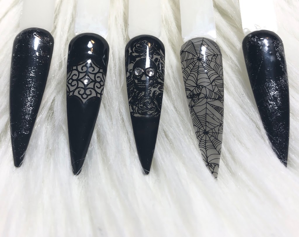 Shannon’sNailznToez | 4132 Chippawa Pkwy, Niagara Falls, ON L2G 6E5, Canada | Phone: (289) 969-0046