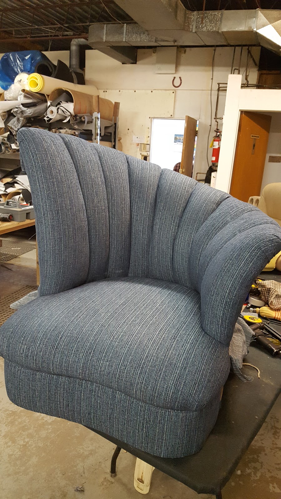 E & J Upholstery | 1374 Clifton St, Winnipeg, MB R3E 2V2, Canada | Phone: (204) 788-4983