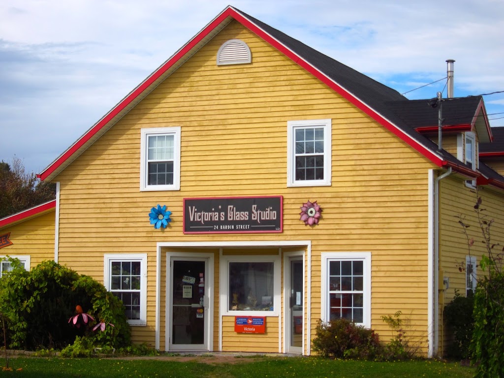 Victorias Glass Studio | 24 Bardin St, Victoria, PE C0A 2G0, Canada | Phone: (902) 658-2038