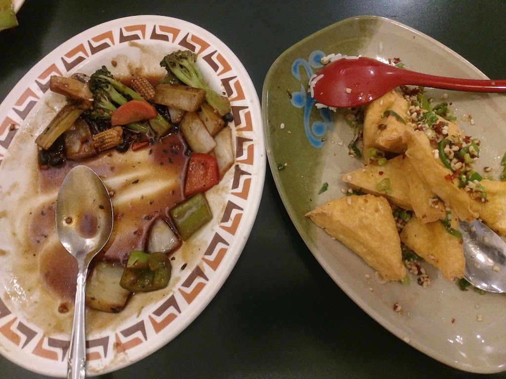 Jin Yuan Chinese Restaurant | 1213 Eagle Pass Way, Sicamous, BC V0E 2V0, Canada | Phone: (250) 836-4646