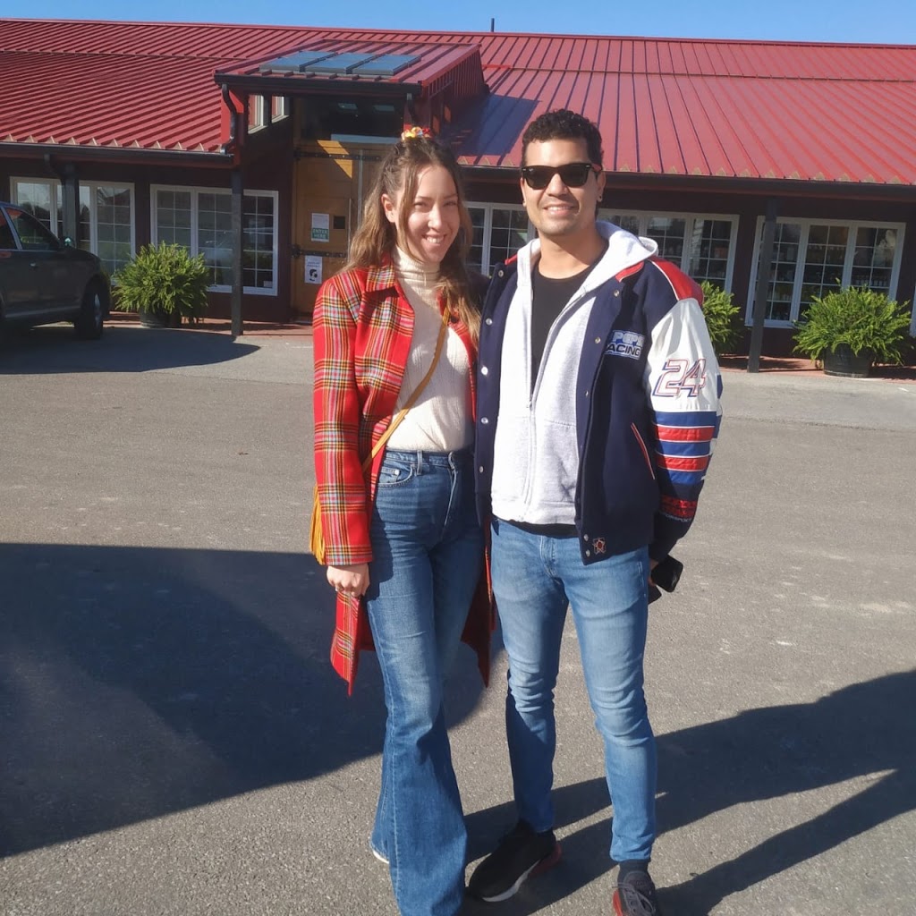 Cannabis and Wine Tour of Niagara Falls, Two Lakes Tours & Transportation | 7743 Weyburn Cir, Niagara Falls, ON L2H 2M5, Canada | Phone: (905) 321-9096
