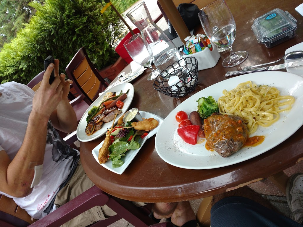 Restaurant Le Batifol | 995 Boulevard du Lac, Lac-Beauport, QC G3B 0W6, Canada | Phone: (418) 841-0414