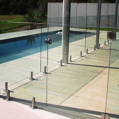 Toronto Glass & Railings | 4 Carlaw Ave, Toronto, ON M4M 2R5, Canada | Phone: (416) 876-8841