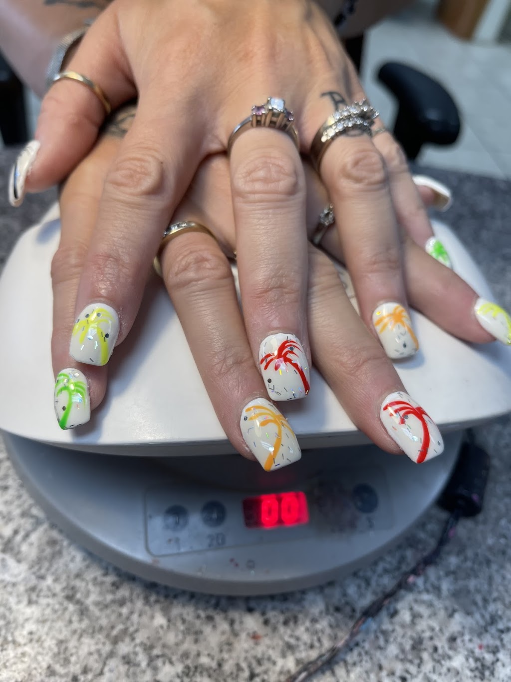 Dianas Nails | 769 Southdale Rd E, London, ON N6E 3B9, Canada | Phone: (519) 690-1081