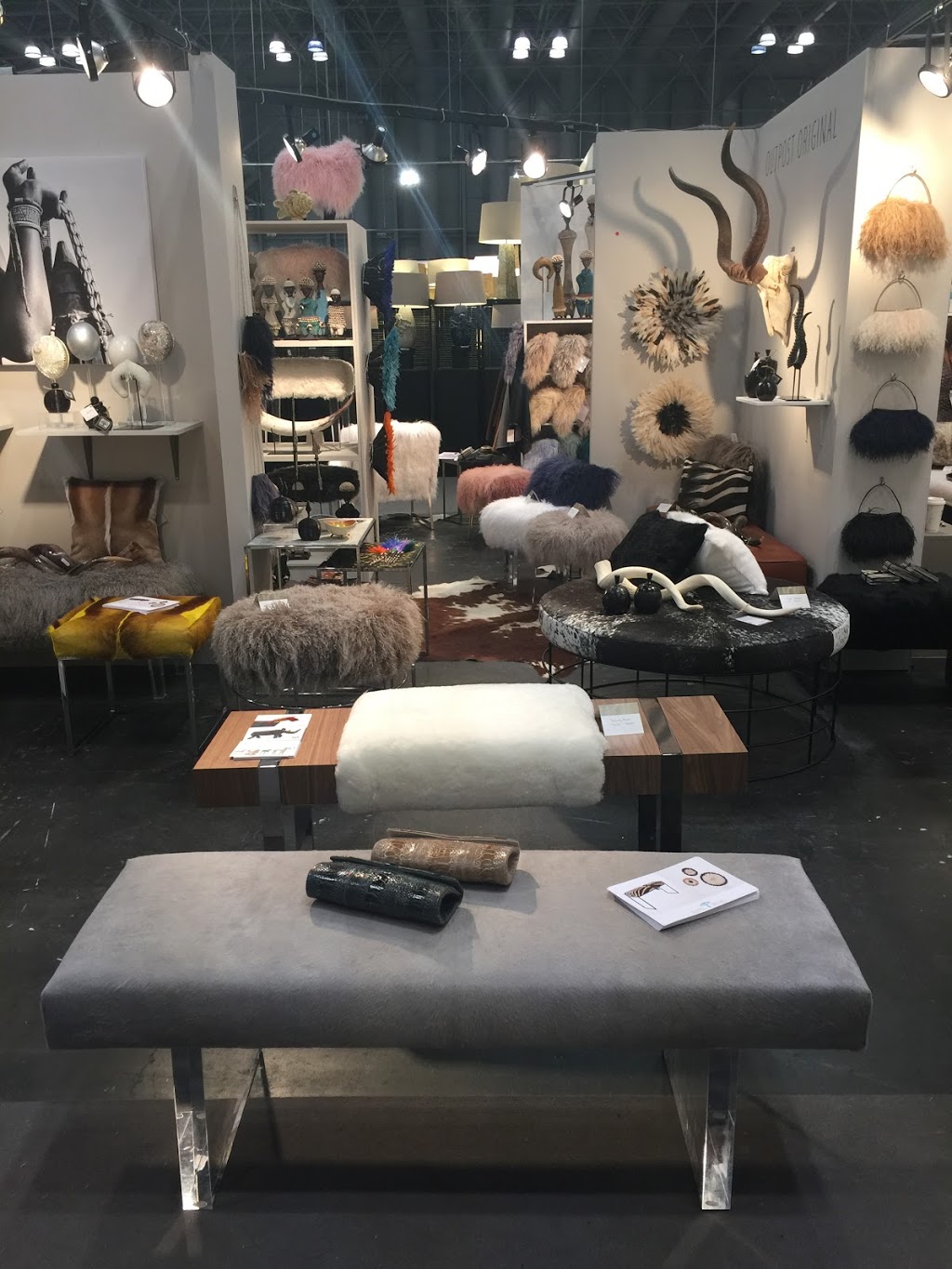Outpost Original | 111 Avenue Gun, Pointe-Claire, QC H9R 3X2, Canada | Phone: (514) 697-9000