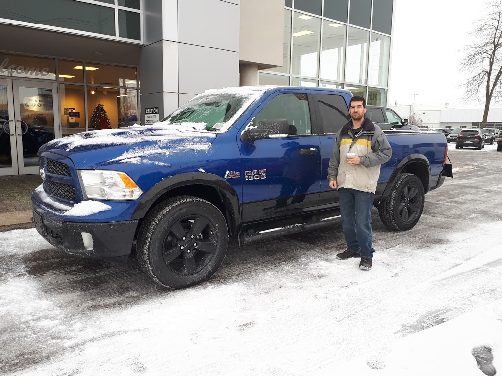 South West Chrysler Dodge Jeep | 658 Wharncliffe Rd S #2, London, ON N6J 2N4, Canada | Phone: (519) 649-2121