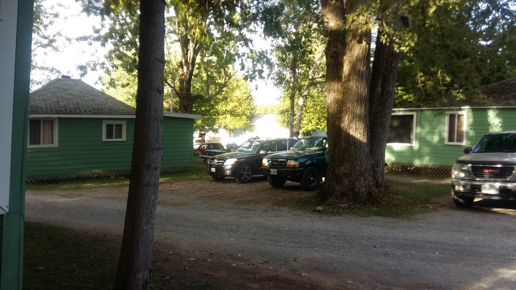 Clearview Cottage Resort & Marina | 462 S Beach Rd, Youngs Point, ON K0L 3G0, Canada | Phone: (705) 652-3542