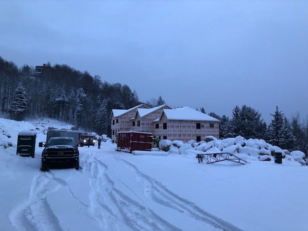 Le Versant Notre-Dame | 458 Ch Notre Dame, Sainte-Adèle, QC J8B 1S4, Canada | Phone: (450) 990-0778