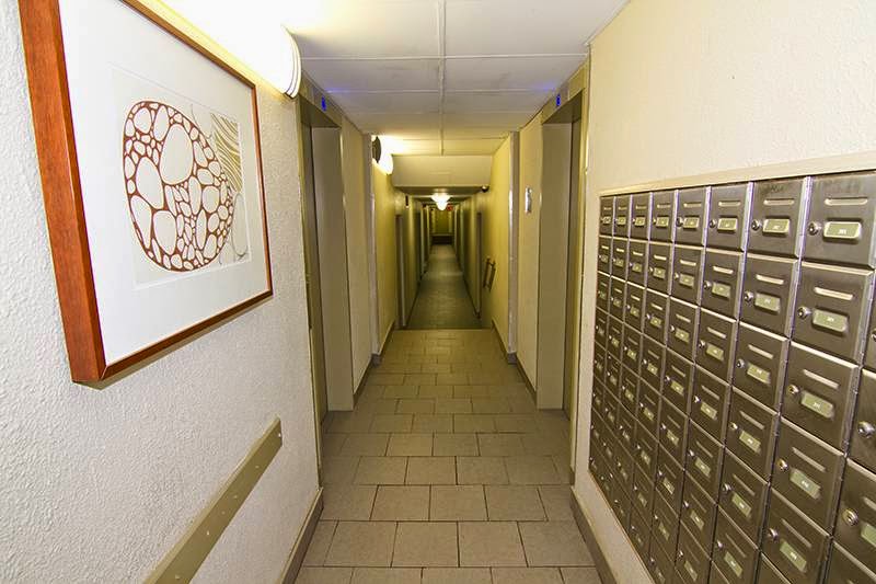860 Blackthorne Apartments - CLV Group | 860 Blackthorne Ave, Ottawa, ON K1K 3Y7, Canada | Phone: (613) 518-1095