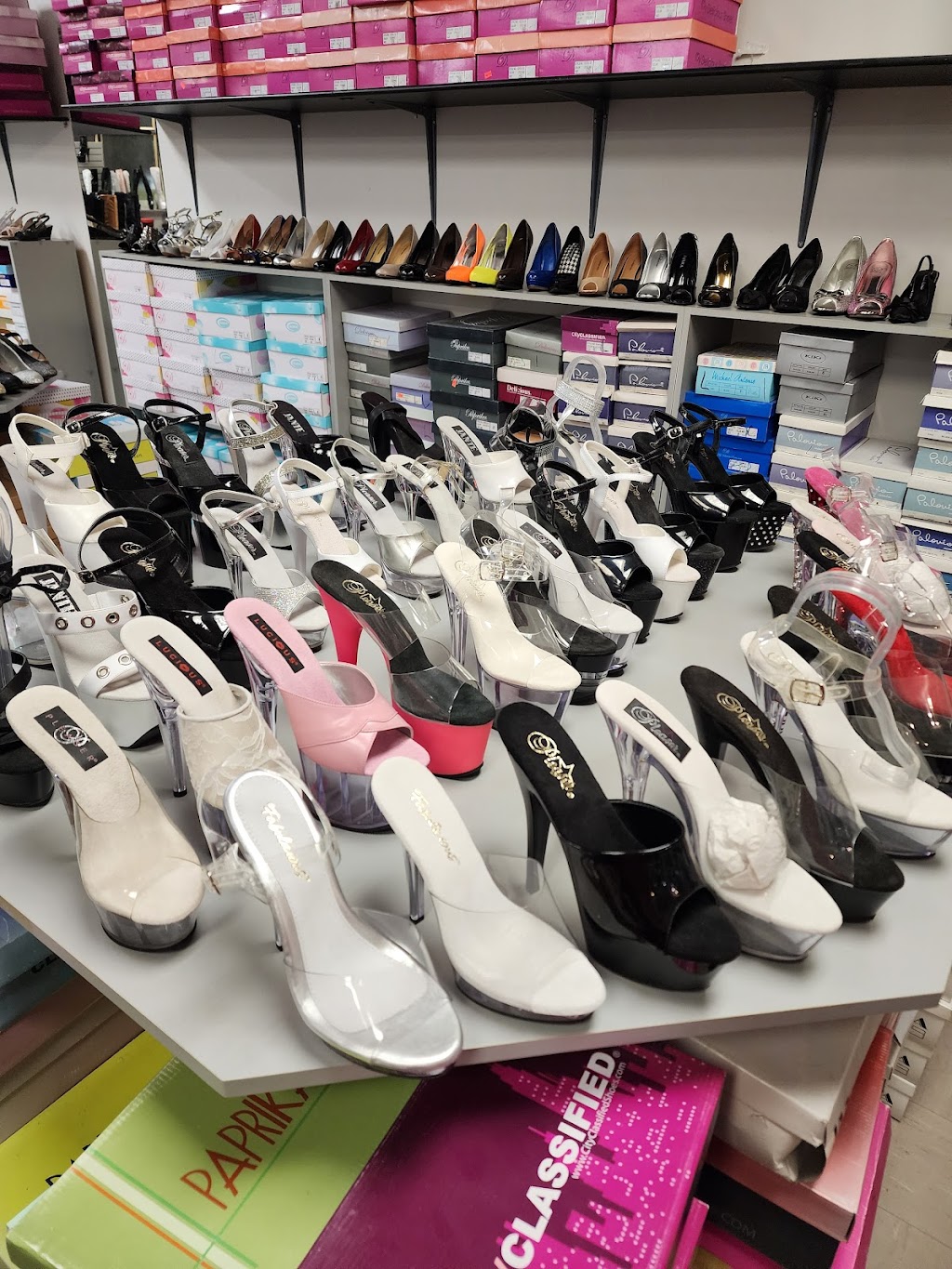 Dynamic Shoes | 259 King St W, Kitchener, ON N2G 1B1, Canada | Phone: (519) 578-7788