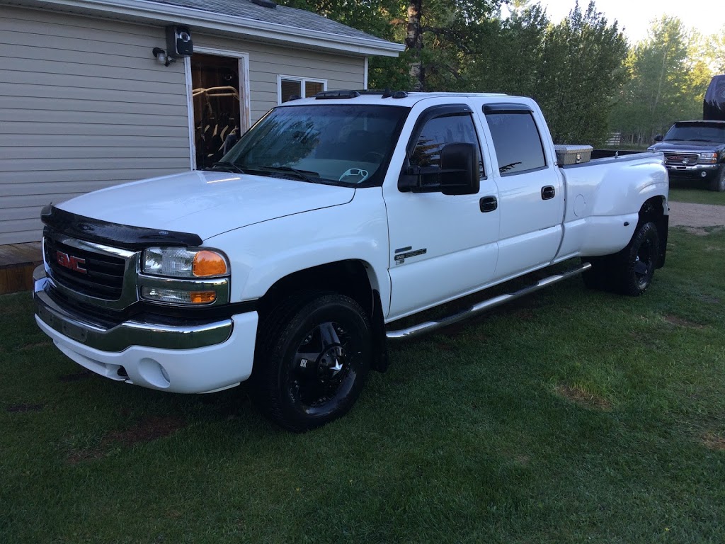 CSN Innisfail Collision | 5704 49 Ave, Innisfail, AB T4G 1R9, Canada | Phone: (403) 227-5711