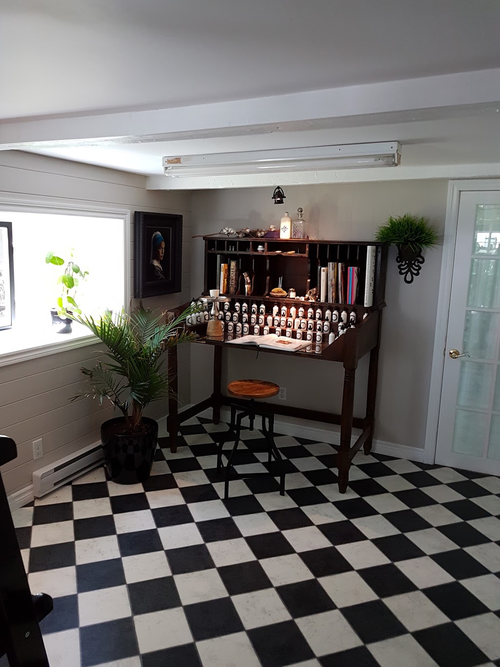 La Grange du Parfumeur . Maison de Parfum | 1245 Chemin des Pères, Magog, QC J1X 5R9, Canada | Phone: (819) 847-2514
