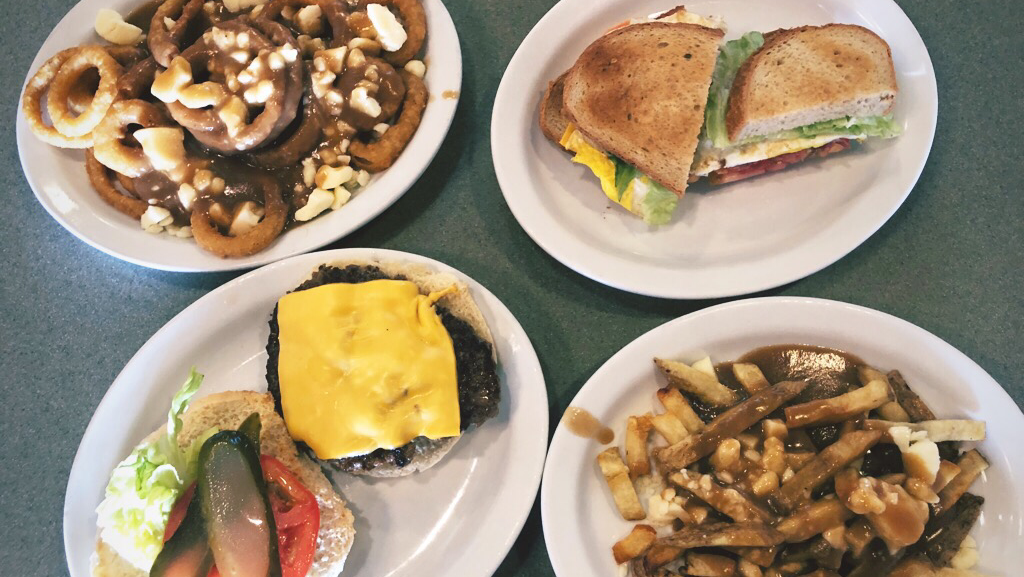 Dynasty Cafe & Bar | 550 Montréal Rd, Ottawa, ON K1K 0V1, Canada | Phone: (613) 744-6934