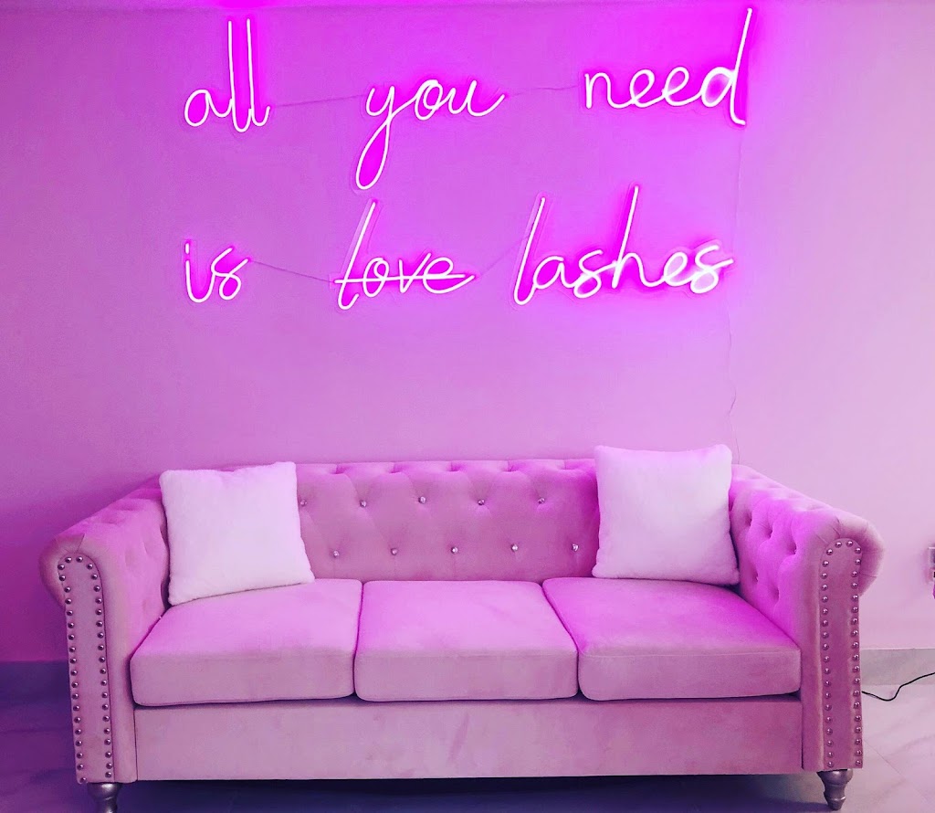 Trendy Lashes | 5174 Victoria Dr, Vancouver, BC V5P 1C9, Canada | Phone: (778) 960-4131