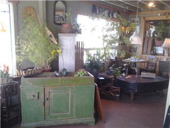 Brocantique | 750 Rue Principale E, Sainte-Agathe-des-Monts, QC J8C 1L3, Canada | Phone: (819) 323-2363