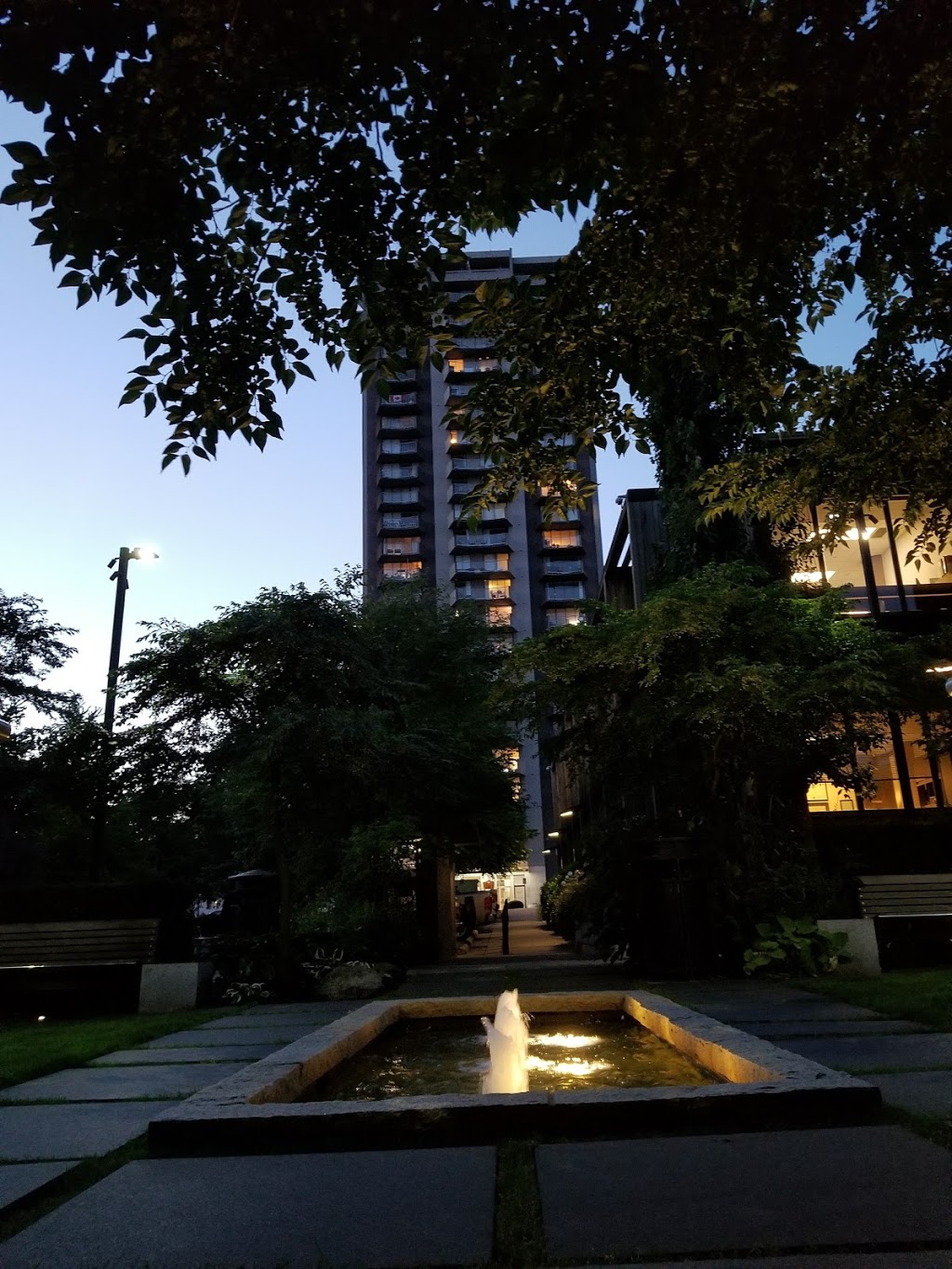 Vista Place East | 158 13th St W, North Vancouver, BC V7M 0A7, Canada | Phone: (778) 321-9445
