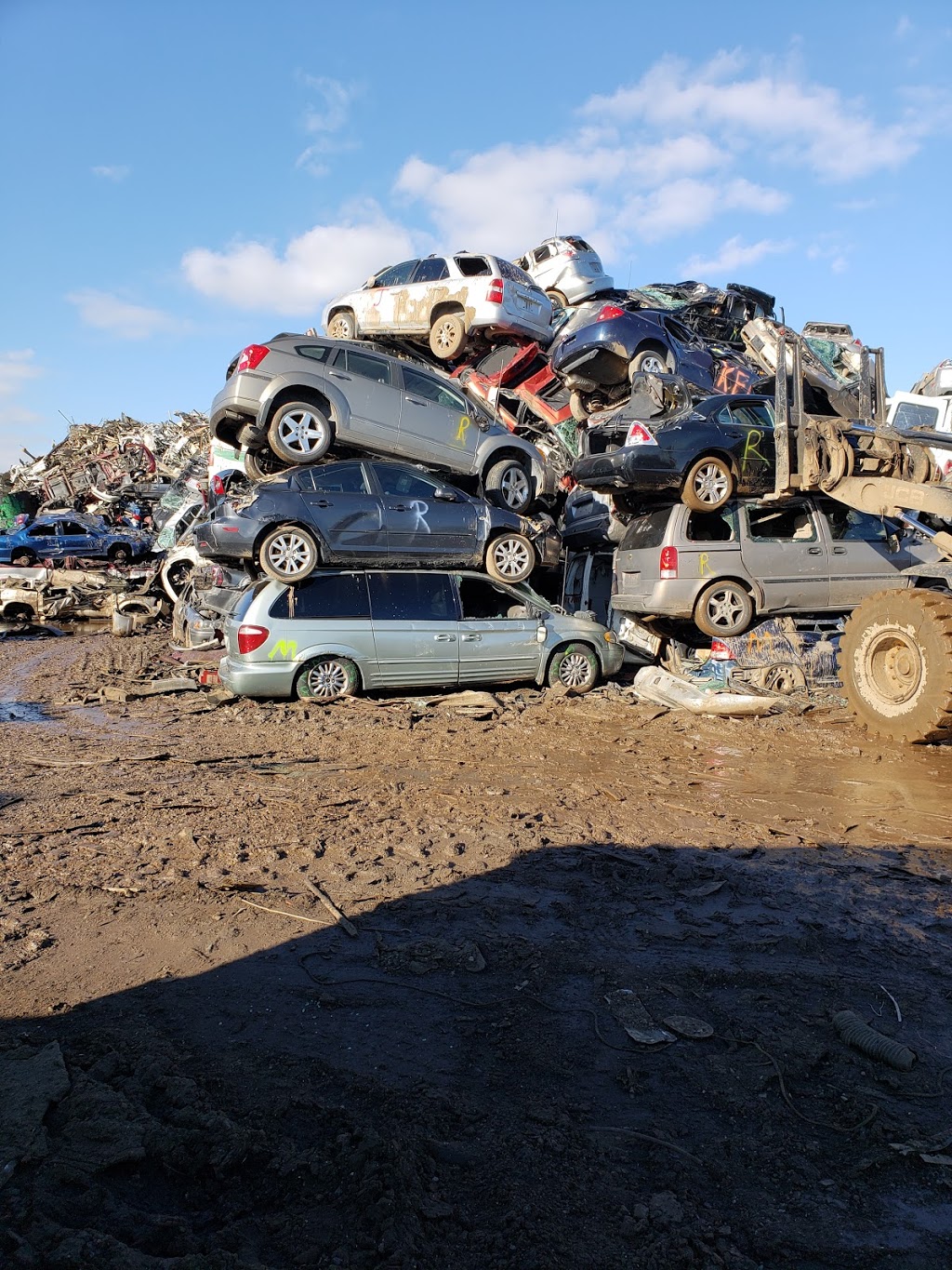 MALIK JUNK CAR REMOVAL | 3233 Derry Rd E unit 8, Mississauga, ON L4T 1A8, Canada | Phone: (647) 704-6132