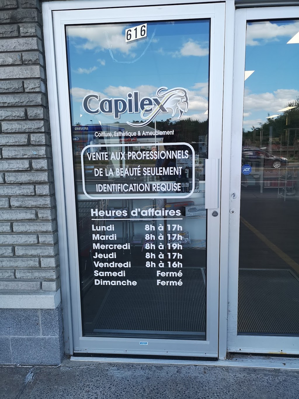 Capilex Beauté Trois Rivières | 616 Boulevard Thibeau, Trois-Rivières, QC G8T 6Z7, Canada | Phone: (819) 694-0523