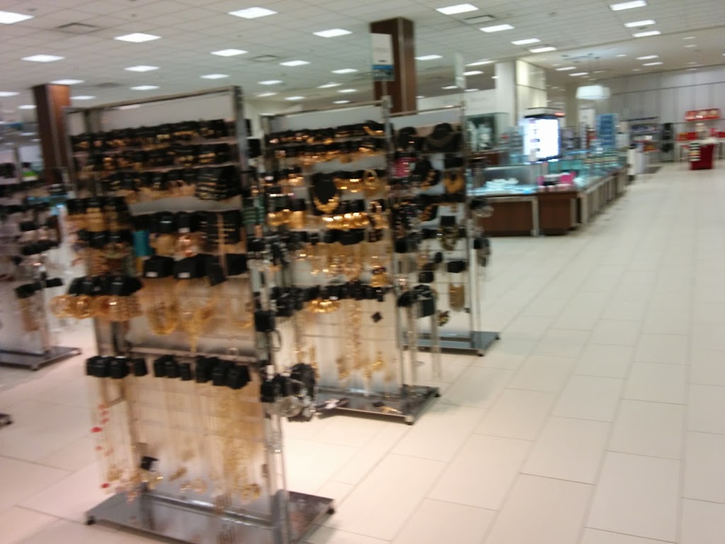 Hudsons Bay | 550 King St N, Waterloo, ON N2L 5W6, Canada | Phone: (519) 884-6990