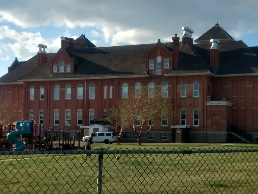 Queen Alexandra School | 7730 106 St, Edmonton, AB T6E 4W3, Canada | Phone: (780) 439-2516