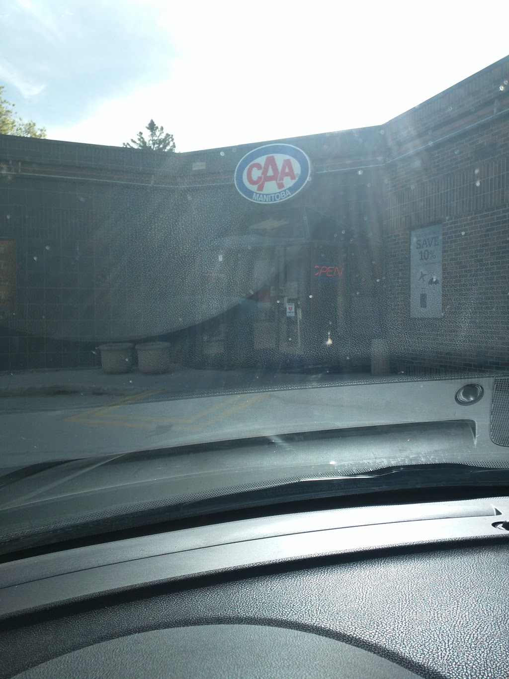 CAA Travel | 501 St Annes Rd, Winnipeg, MB R2M 3E5, Canada | Phone: (204) 262-6000