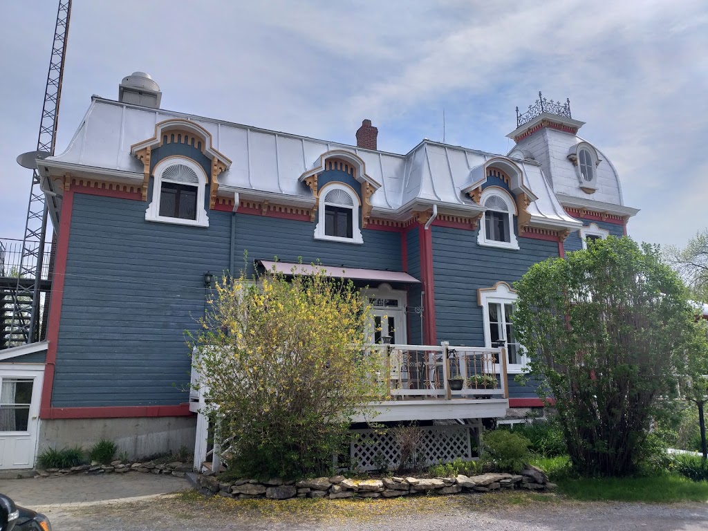 Auberge Chemin du Roy | 106 Rue Saint Laurent, Deschambault, QC G0A 1S0, Canada | Phone: (418) 286-6958