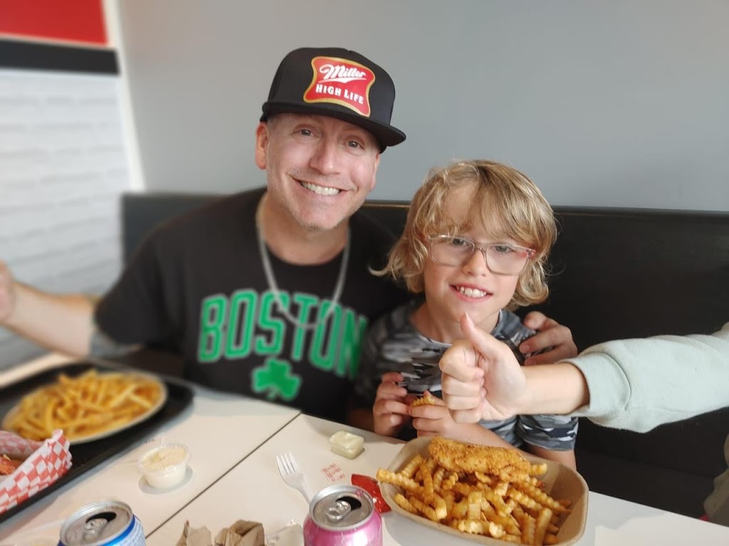 Lennys Takeout Moncton | 30 Wyse St, Moncton, NB E1G 2K5, Canada | Phone: (506) 383-0992