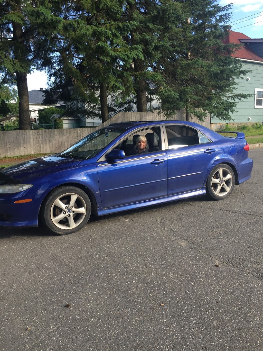 Autos Maximum | 4276 Boul Métropolitain E, Saint-Léonard, QC H1S 1A2, Canada | Phone: (514) 439-2991
