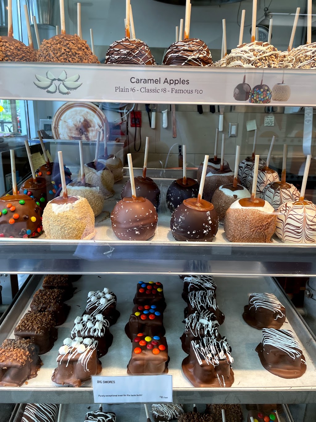 Rocky Mountain Chocolate Factory | 328 Esplanade Ave, Harrison Hot Springs, BC V0M 1K0, Canada | Phone: (604) 491-2010