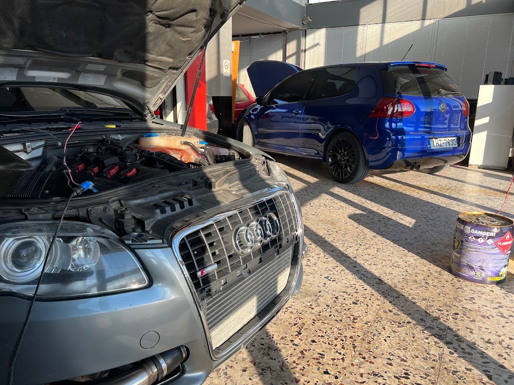 Underground Performance Garage | 1635 Rue Principale, Laval, QC H7X 4B1, Canada | Phone: (438) 558-3900