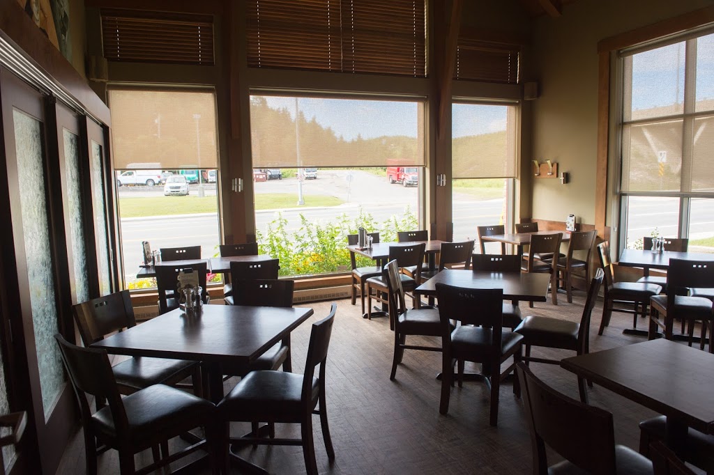 Rôtisserie St-Hubert | 950 Rue Principale E, Sainte-Agathe-des-Monts, QC J8C 1L6, Canada | Phone: (819) 326-6655